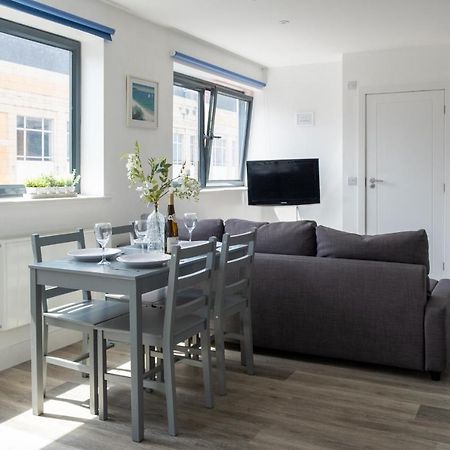 Modern One Bedroom Apartment In Town Centre & 4 Min To The Beach Bournemouth Zewnętrze zdjęcie