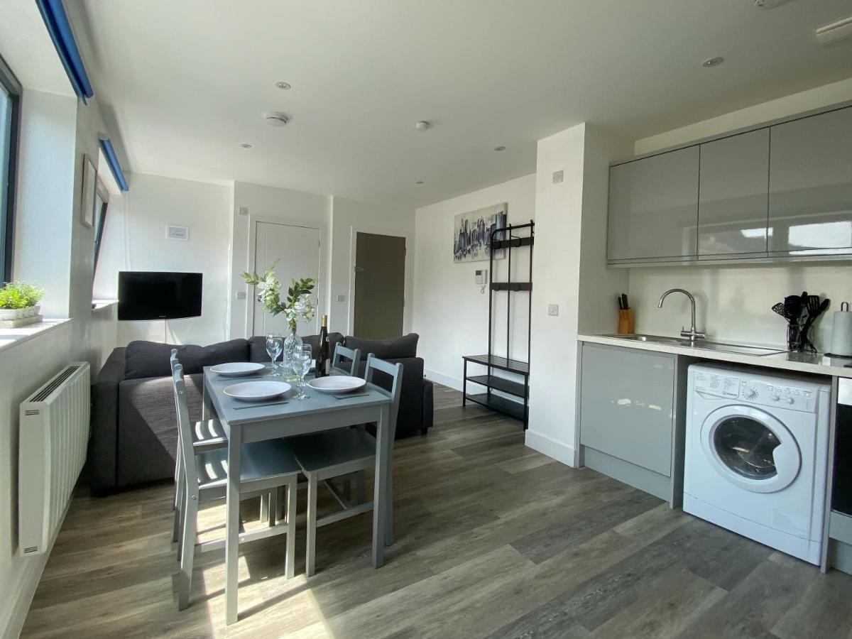 Modern One Bedroom Apartment In Town Centre & 4 Min To The Beach Bournemouth Zewnętrze zdjęcie