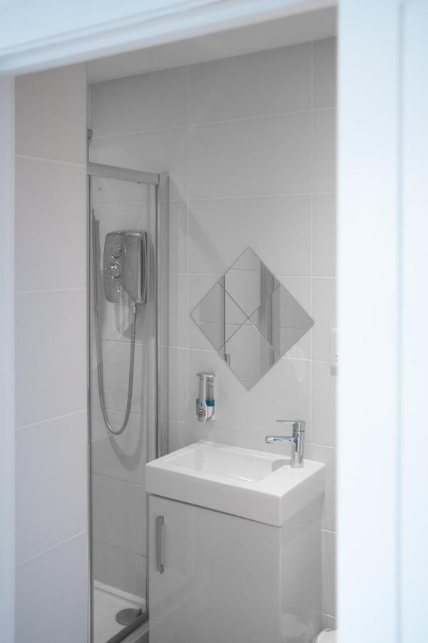 Modern One Bedroom Apartment In Town Centre & 4 Min To The Beach Bournemouth Zewnętrze zdjęcie