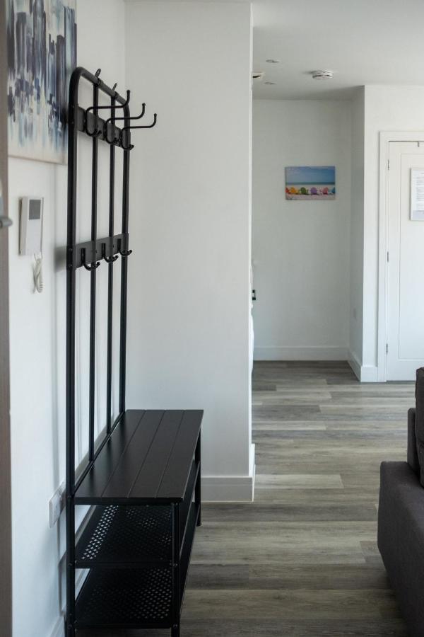 Modern One Bedroom Apartment In Town Centre & 4 Min To The Beach Bournemouth Zewnętrze zdjęcie